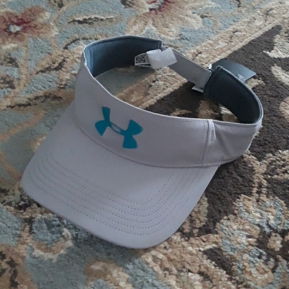 4x*Host Pick* Under Armour HeatGear visor - Picture 3 of 9